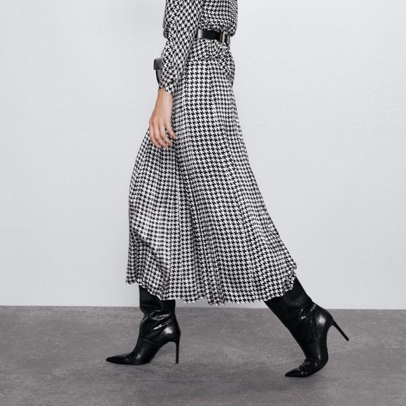 Zara satin houndstooth box pleat maxi skirt black white - Picture 2 of 9